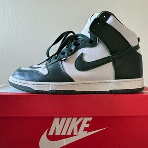 Nike dunk forest green Michigan St and White High-Top Sneakers